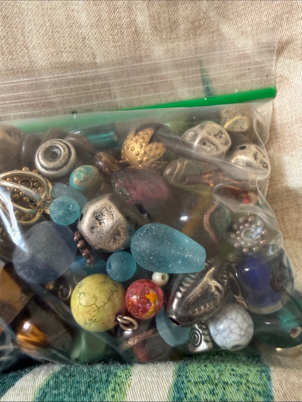 Mixed Assorted Jewelry Beads some glass, antique, handmade. All unique - Picture 4 of 4